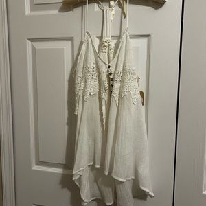 Adorable Taylor and Sage top. New with tags. Xl. Beautiful detail.